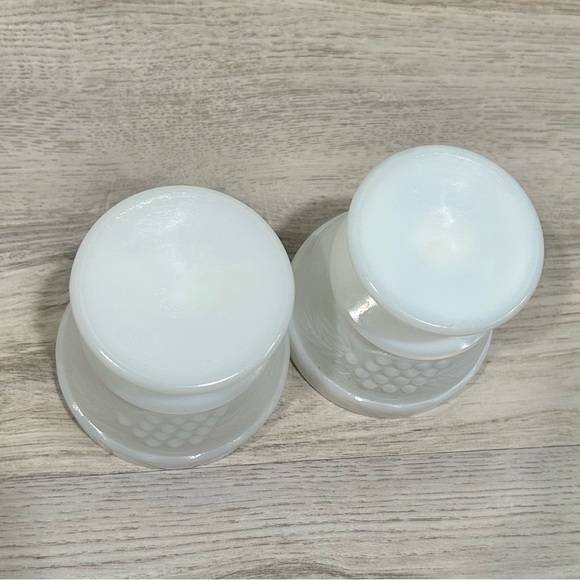 Vintage Anchor Hocking Set of 2 Milk Glass Grape Leaf Mid Century Desert Cups - Picture 5 of 7